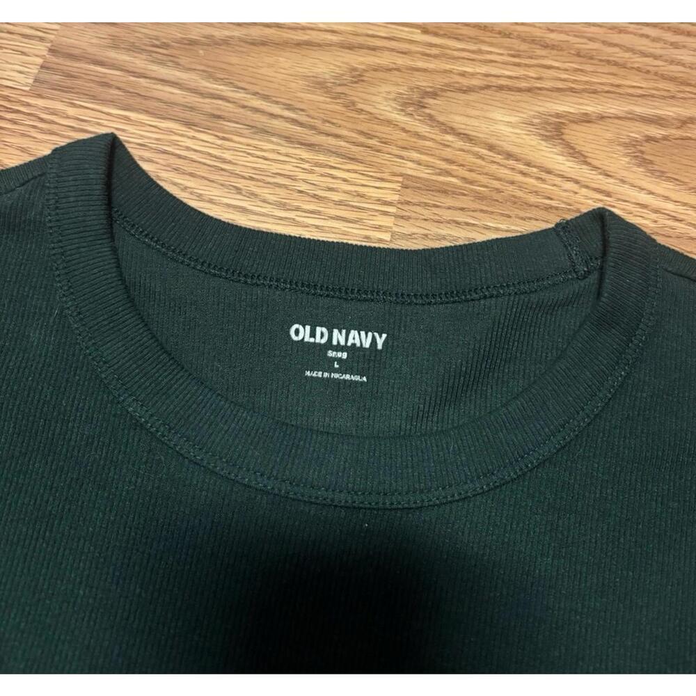 Old Navy Forest Green Baby Tee Size Large - Picture 5 of 5